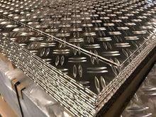 Lade das Bild in den Galerie-Viewer, 6349068