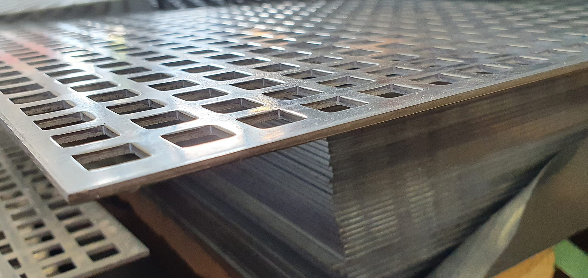 Lochblech Alu QG10-15 Aluminium 2mm Zuschnitt individuell auf Maß